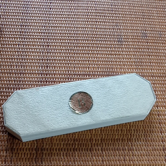 Ladies Bulova watch in box, 10 kt. Gold Lady Bulova Petite - Picture 5 of 16